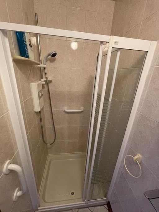 Sonas Seaside Apartment Голвей Екстер'єр фото
